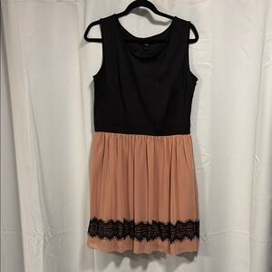 Elegant Black and Blush Sleeveless Dress